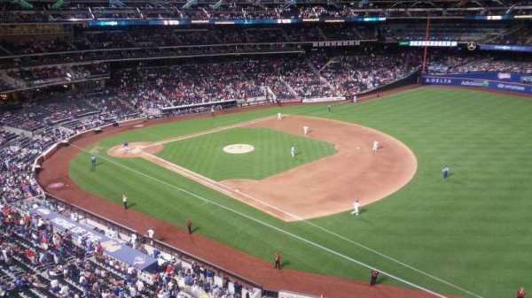 Citi Field, section: 404, row: 1, seat: 20