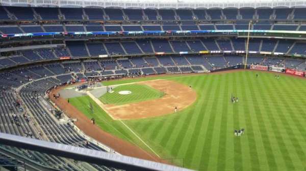 Yankee Stadium, section: 409, row: 1, seat: 3