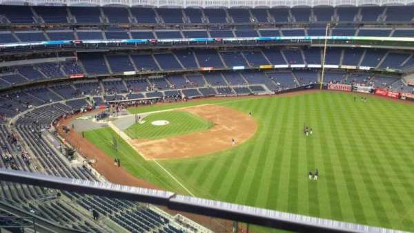 Yankee Stadium, section: 409, row: 1, seat: 4