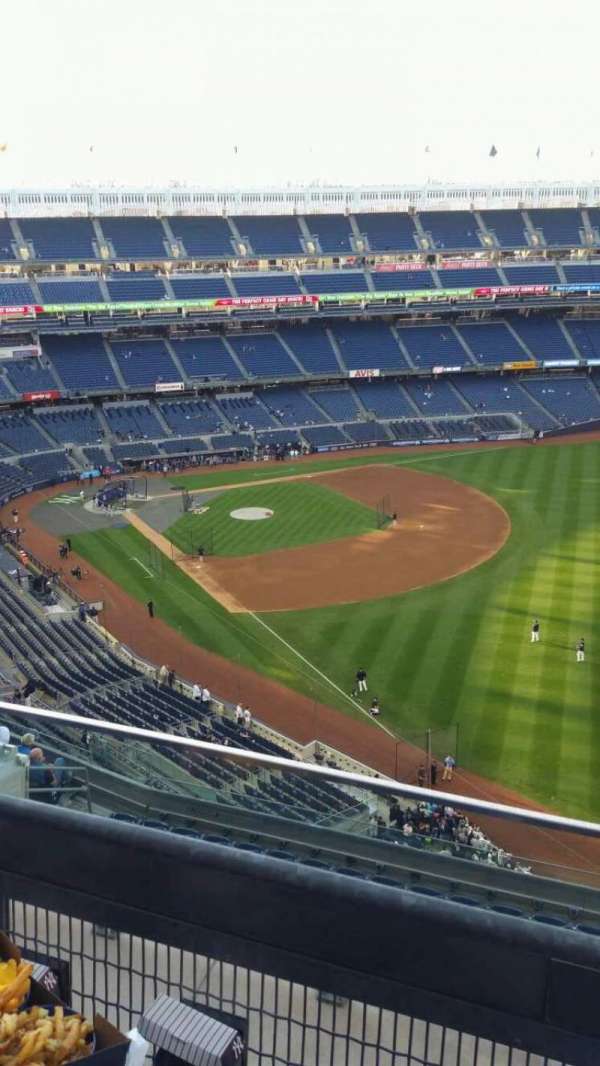 Yankee Stadium, section: 409, row: 2, seat: 6