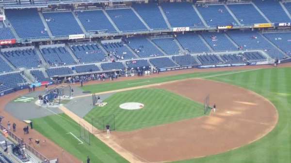 Yankee Stadium, section: 410, row: 1, seat: 2