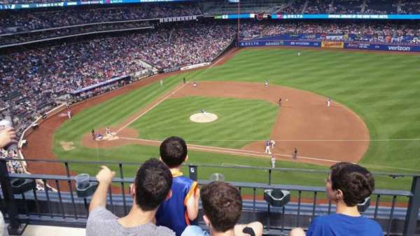 Citi Field, section: 407, row: 3, seat: 7