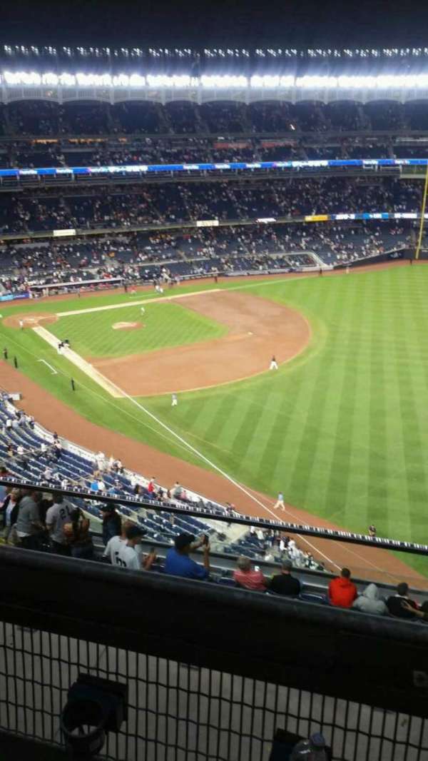 Yankee Stadium, section: 409, row: 2, seat: 6