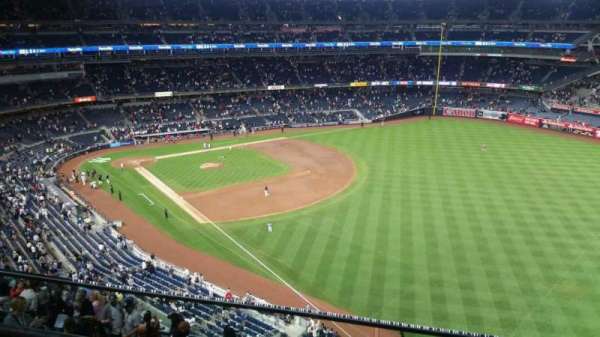 Yankee Stadium, section: 409, row: 2, seat: 5