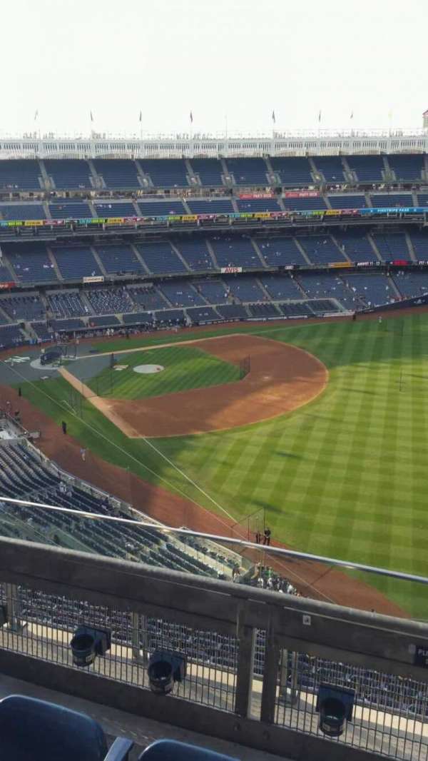 Yankee Stadium, section: 409, row: 3, seat: 1