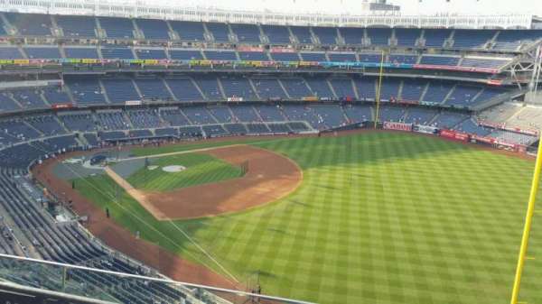 Yankee Stadium, section: 409, row: 3, seat: 2