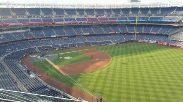 Yankee Stadium, section: 409, row: 3, seat: 6