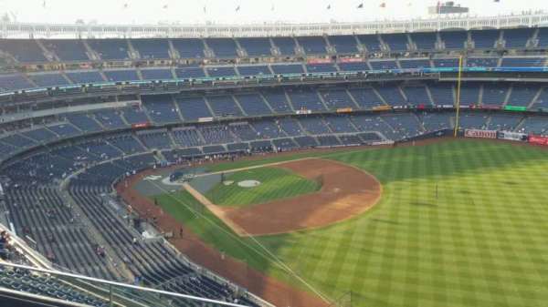 Yankee Stadium, section: 409, row: 3, seat: 8