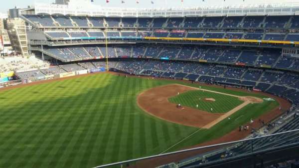 Yankee Stadium, section: 431a, row: 3, seat: 9