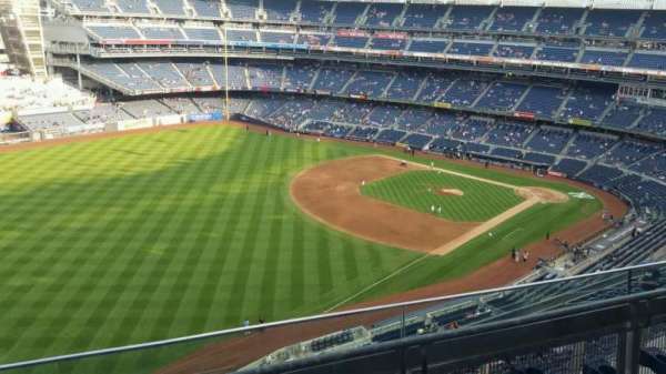 Yankee Stadium, section: 431a, row: 3, seat: 7
