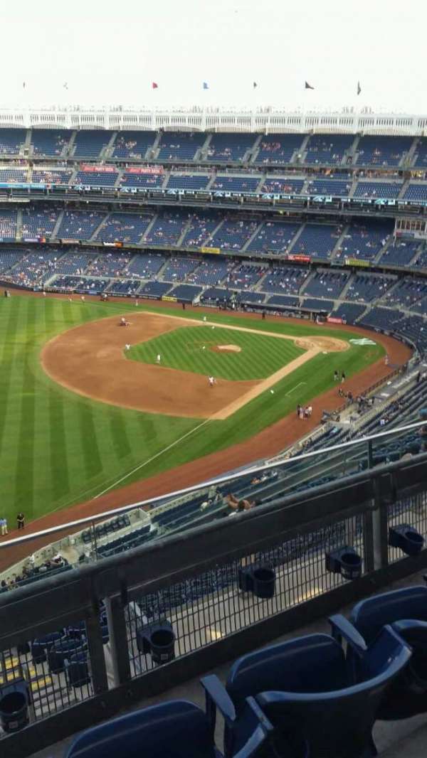 Yankee Stadium, section: 431a, row: 3, seat: 6