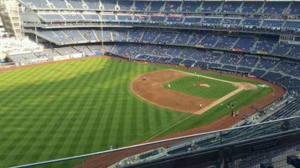 Yankee Stadium, section: 431a, row: 3, seat: 5