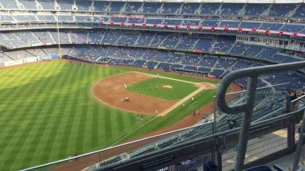 Yankee Stadium, section: 431a, row: 3, seat: 3