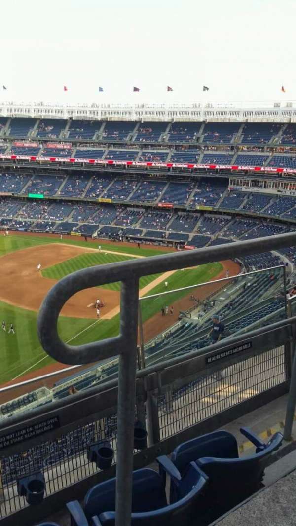 Yankee Stadium, section: 431a, row: 3, seat: 2