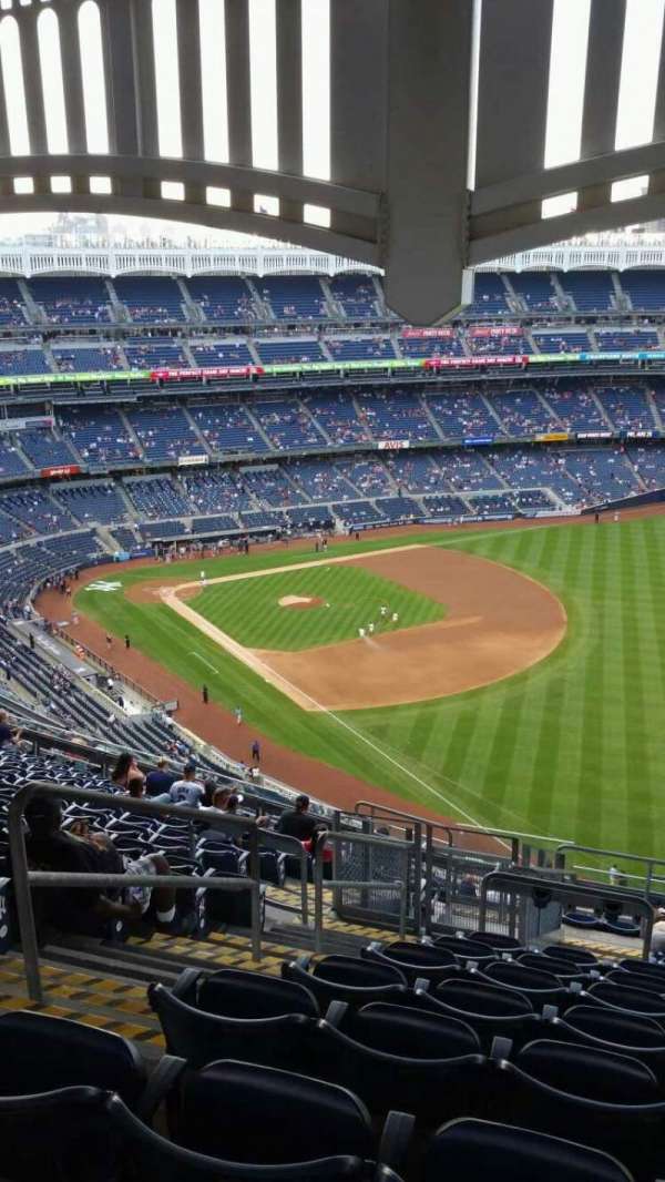 Yankee Stadium, section: 409, row: 14, seat: 24
