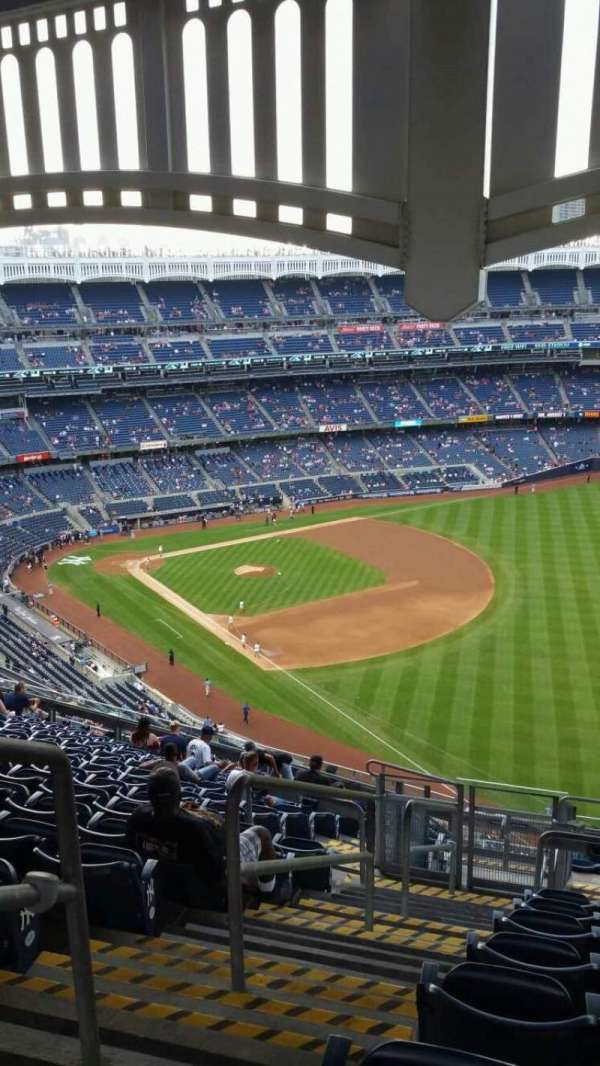 Yankee Stadium, section: 409, row: 14, seat: 26