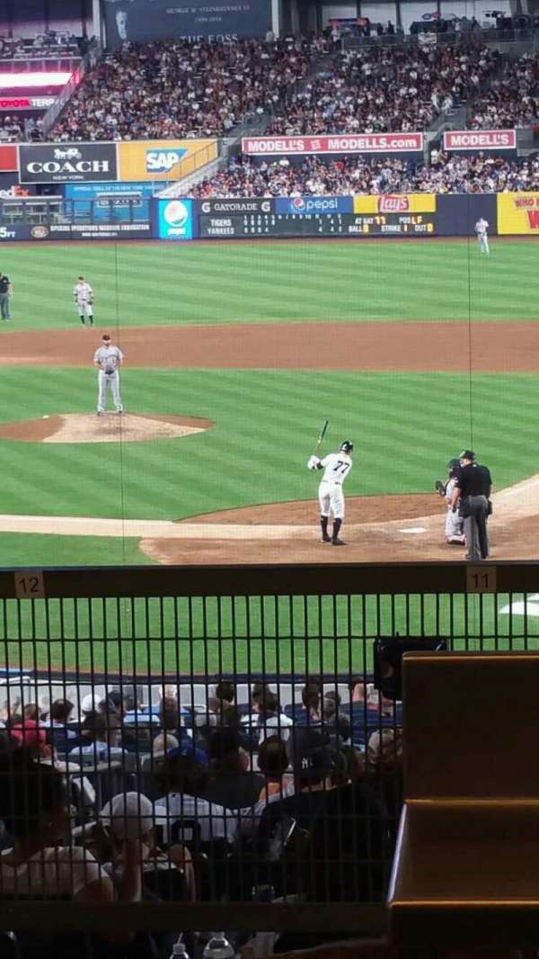 Yankee Stadium, section: 121B, row: 17S, seat: 9