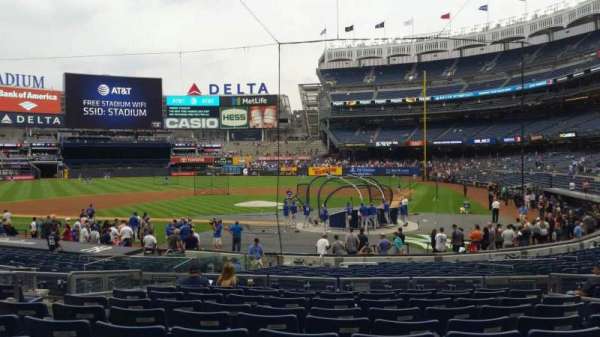 Yankee Stadium, section: 121B, row: 10, seat: 7
