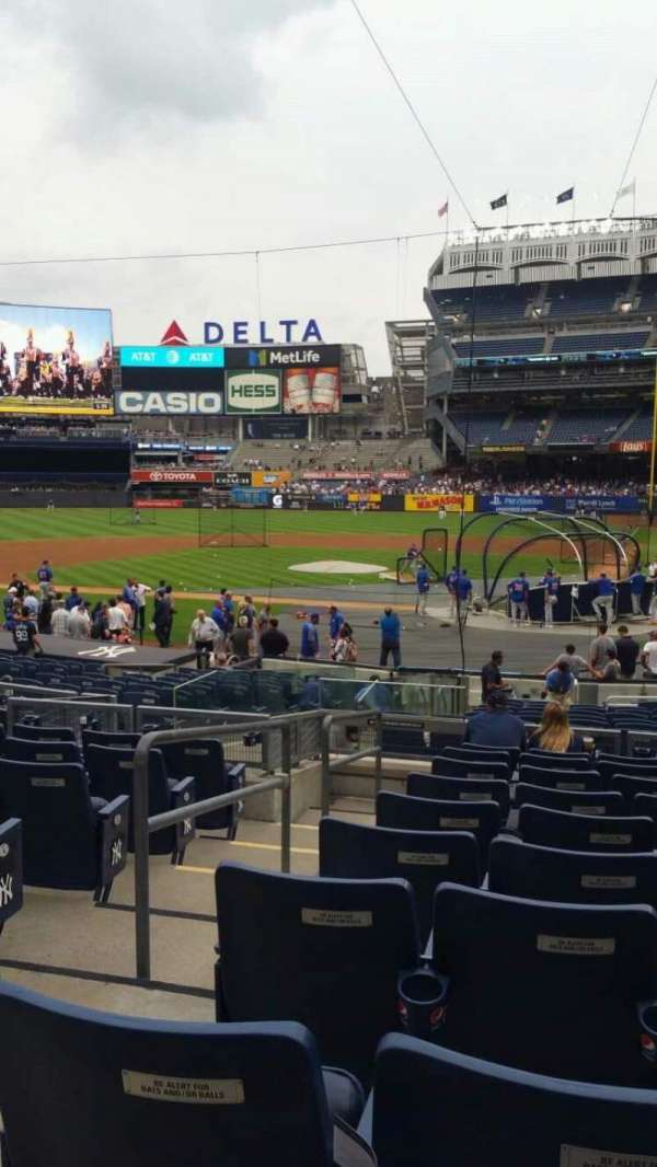 Yankee Stadium, section: 121B, row: 10, seat: 12