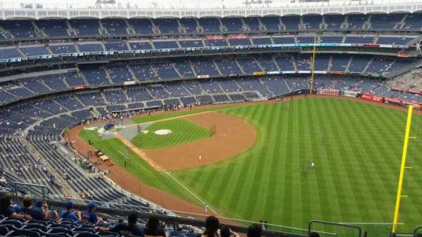 Yankee Stadium, section: 409, row: 11, seat: 5