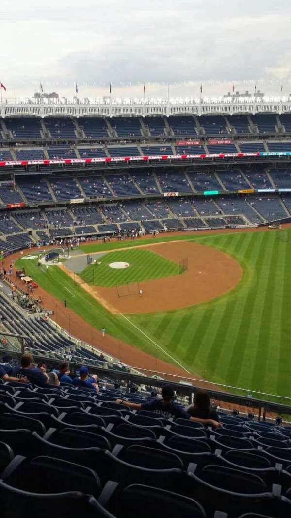 Yankee Stadium, section: 409, row: 11, seat: 8