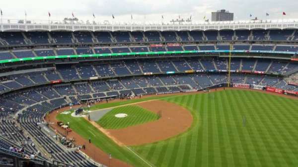 Yankee Stadium, section: 409, row: 11, seat: 15