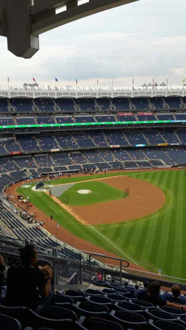 Yankee Stadium, section: 409, row: 11, seat: 16