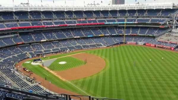 Yankee Stadium, section: 408, row: 11, seat: 21