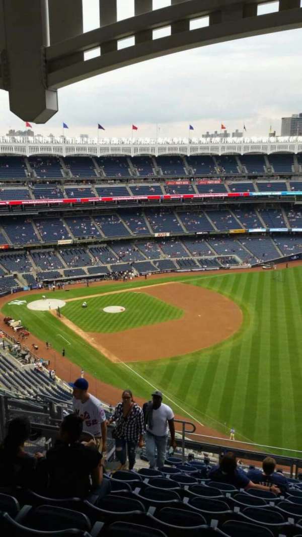 Yankee Stadium, section: 409, row: 12, seat: 17