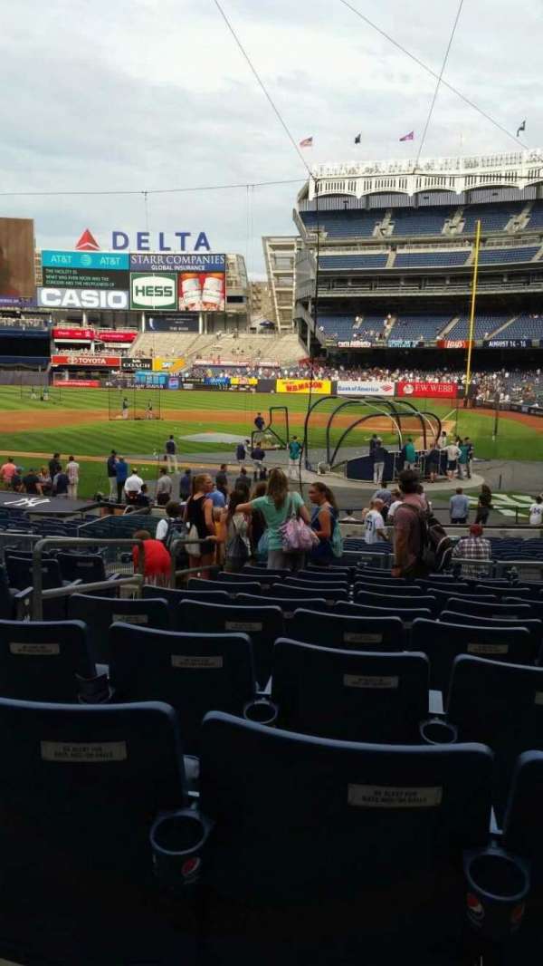Yankee Stadium, section: 121B, row: 11, seat: 7