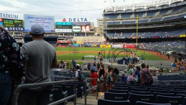 Yankee Stadium, section: 121B, row: 11, seat: 8