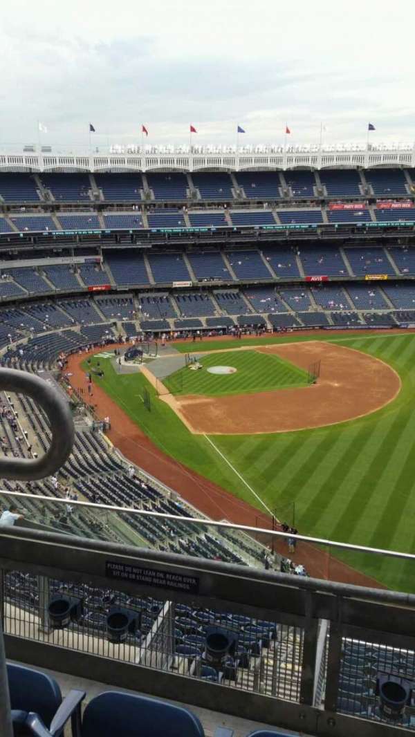 Yankee Stadium, section: 408, row: 3, seat: 14