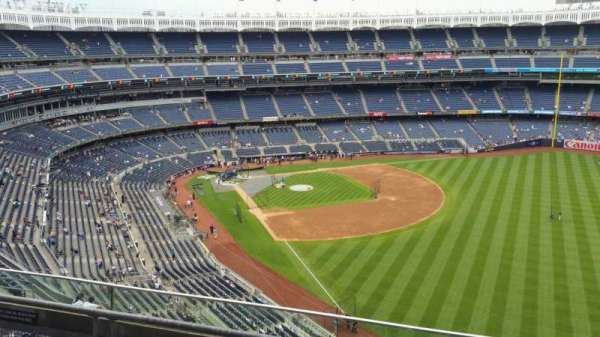 Yankee Stadium, section: 408, row: 3, seat: 11