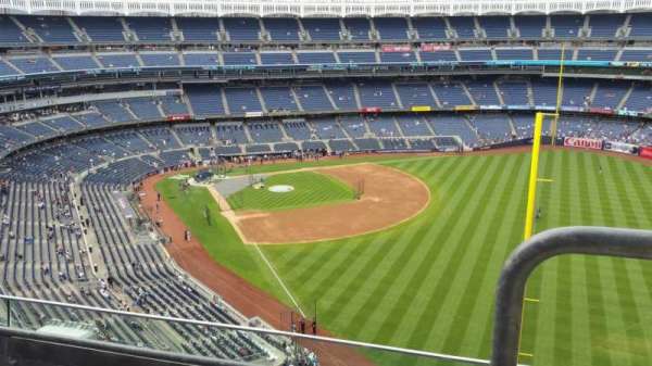 Yankee Stadium, section: 408, row: 3, seat: 1