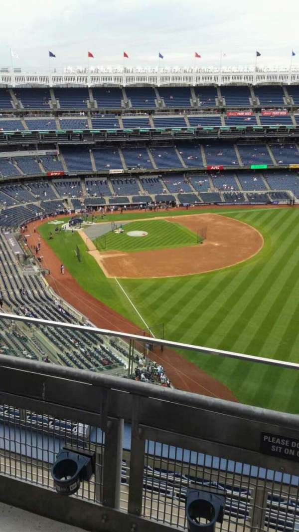 Yankee Stadium, section: 408, row: 2, seat: 1