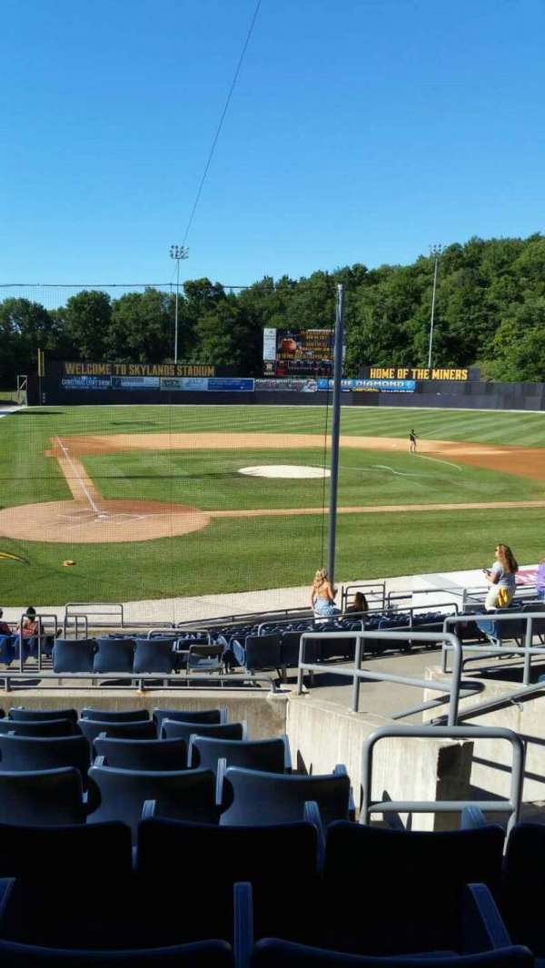 Skylands Stadium, section: DD, row: 15, seat: 4