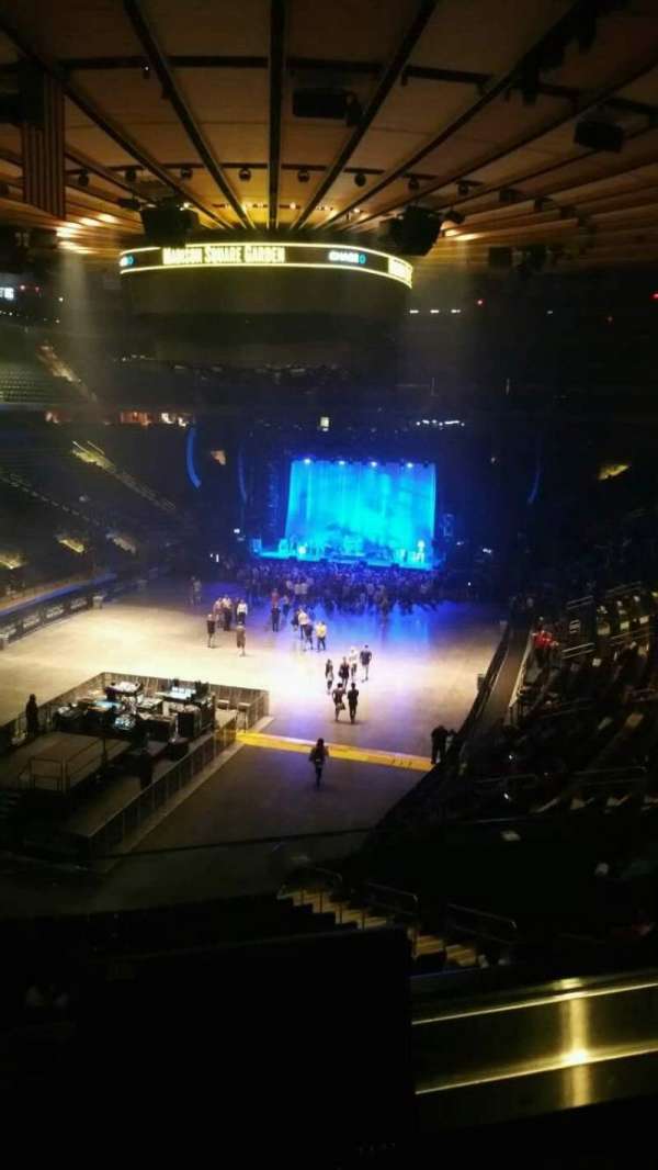 Madison Square Garden, section: 206, row: 2, seat: 1