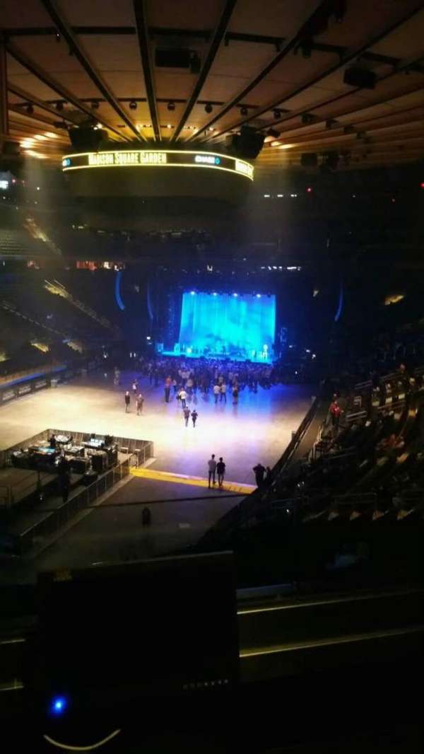Madison Square Garden, section: 206, row: 2, seat: 5
