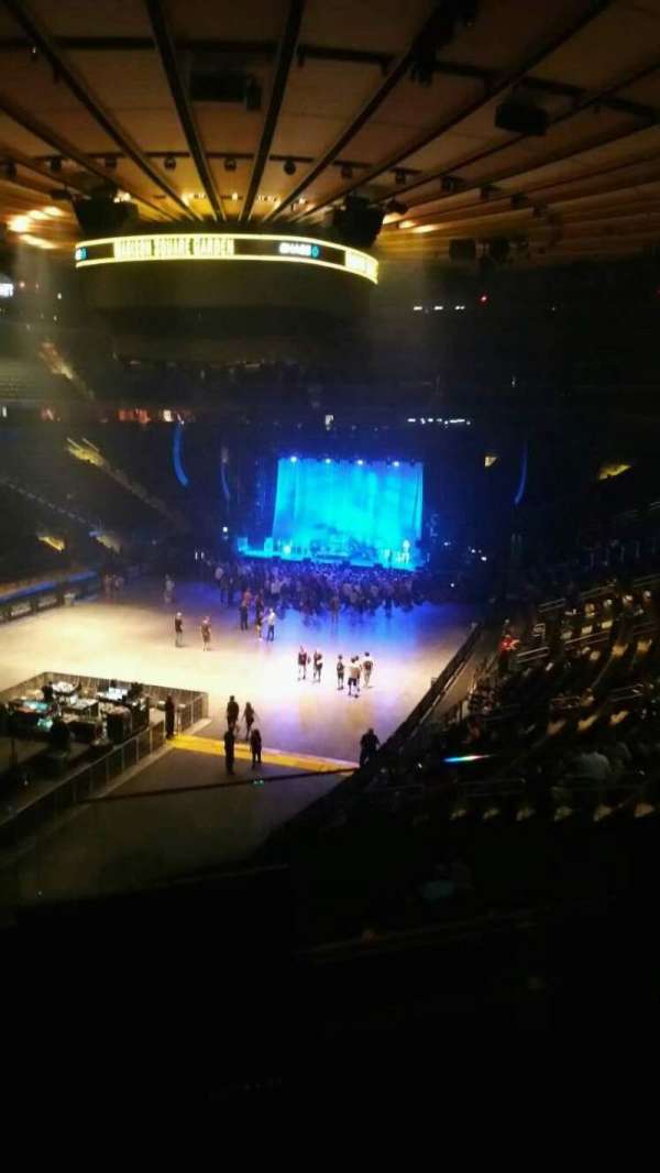Madison Square Garden, section: 206, row: 2, seat: 9