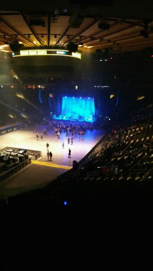 Madison Square Garden, section: 206, row: 5, seat: 14
