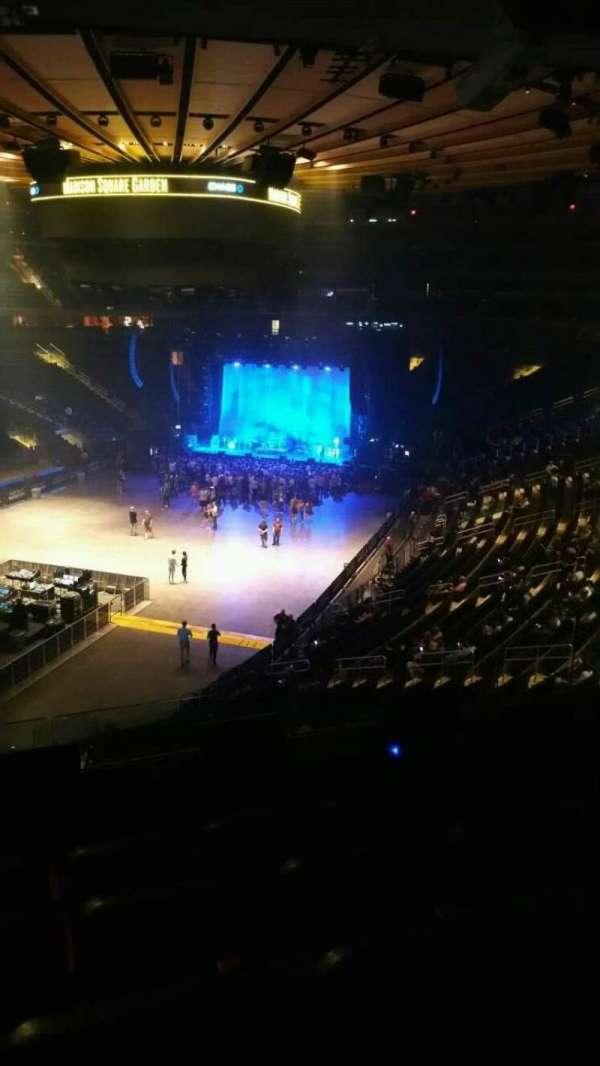 Madison Square Garden, section: 206, row: 5, seat: 12