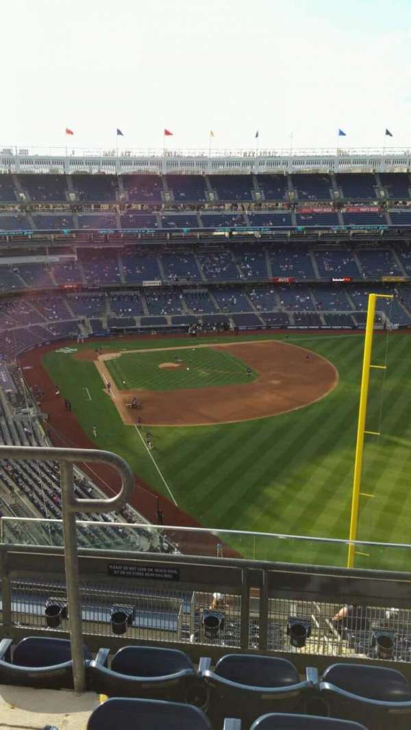 Yankee Stadium, section: 407B, row: 4, seat: 15