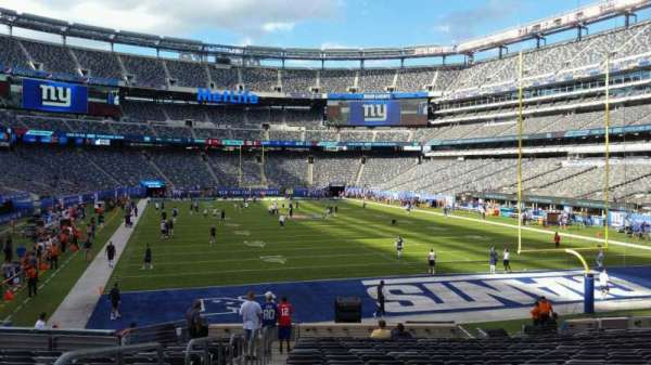 MetLife Stadium, section: 128, row: 21, seat: 27