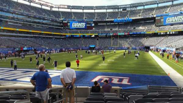 MetLife Stadium, section: 123, row: 10, seat: 23