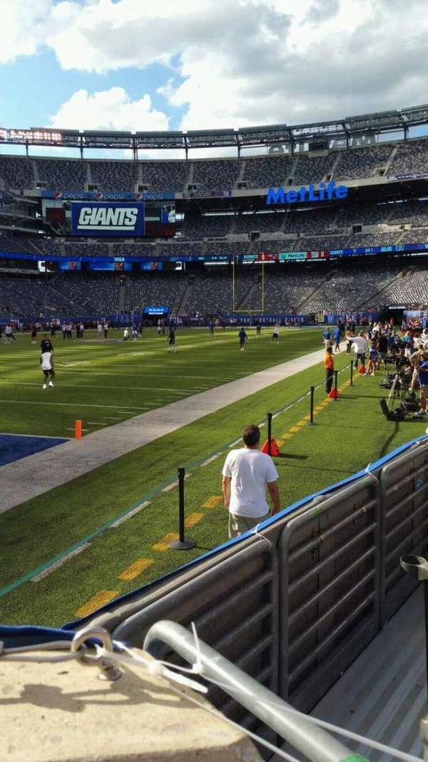 MetLife Stadium, section: 121, row: 3, seat: 1