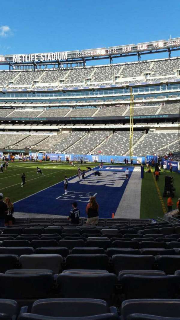 MetLife Stadium, section: 133, row: 13, seat: 10
