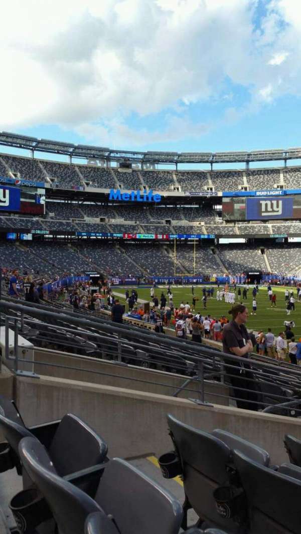 MetLife Stadium, section: 133, row: 13, seat: 10