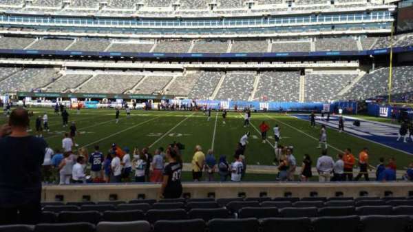 MetLife Stadium, section: 135, row: 8, seat: 9
