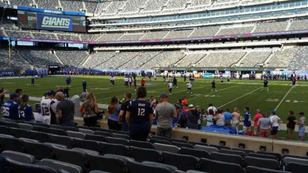 MetLife Stadium, section: 135, row: 8, seat: 14