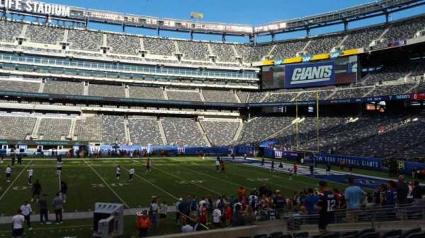 MetLife Stadium, section: 137, row: 15, seat: 20